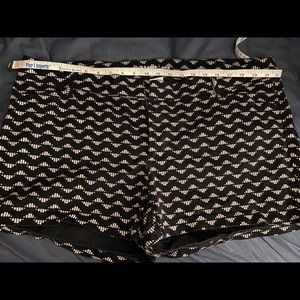 Old navy Pixie Chino size 20 shorts EUC